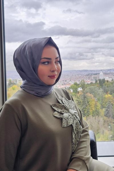 KADIN DİKME ÇİÇEK DETAYLI TESETTÜR TAKIM HAKİ - 3 BEDEN