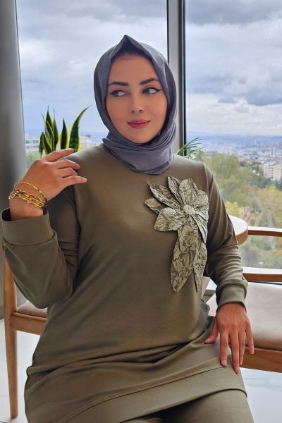 KADIN DİKME ÇİÇEK DETAYLI TESETTÜR TAKIM HAKİ - 3 BEDEN