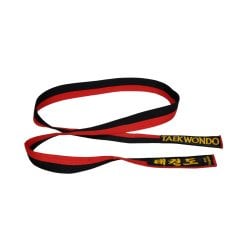 HAŞADO Taekwondo Nakışlı Pum Kırmızı Siyah Kuşak (Türkçe ve Korece Nakışlı Taekwondo Yazılı)
