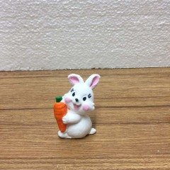 Havuçlu Tavşan-Teraryum Figürü