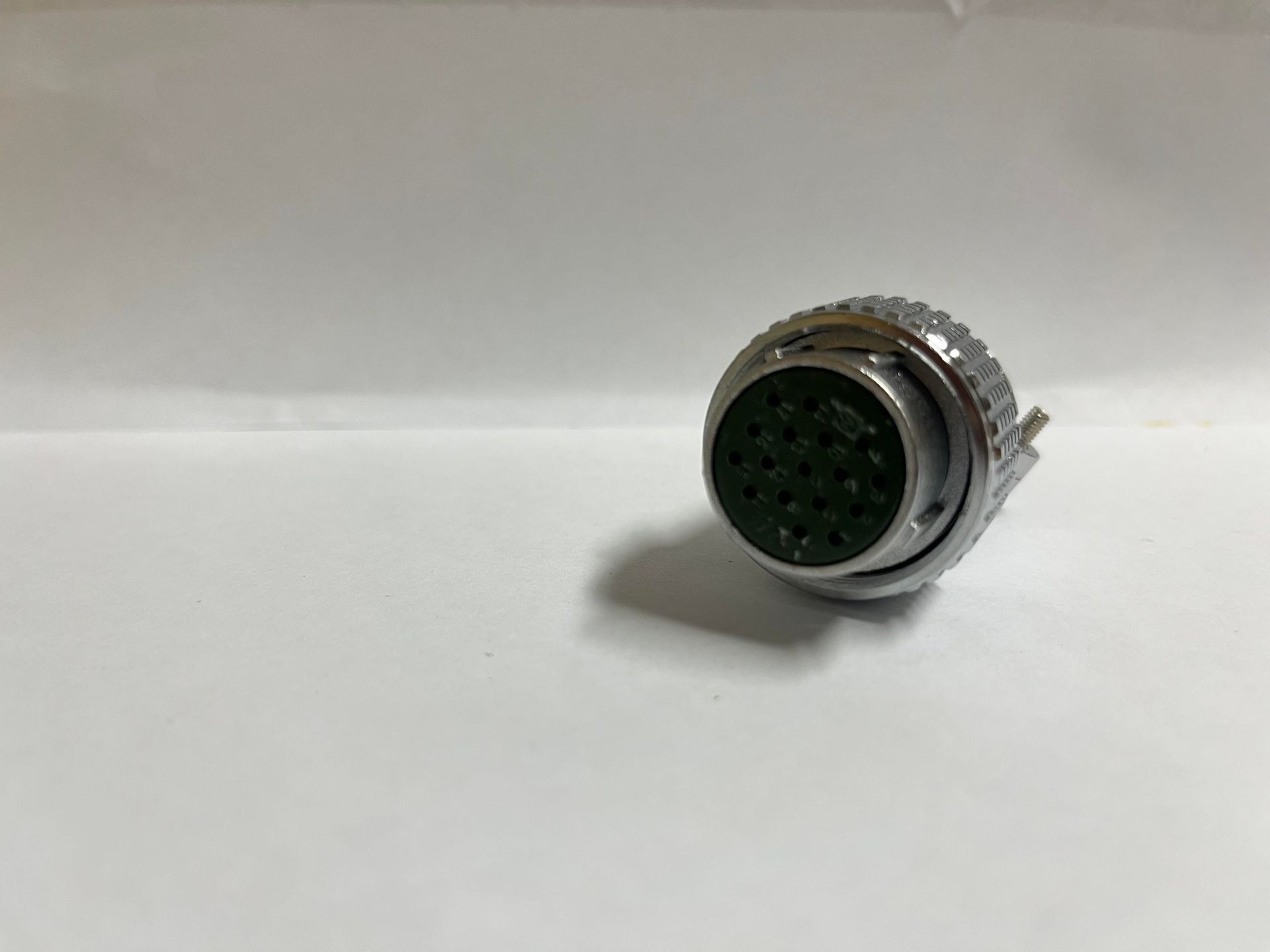 Maojwei - P24-17A IP65 17 Pin Seyyar Dişi Konnektör