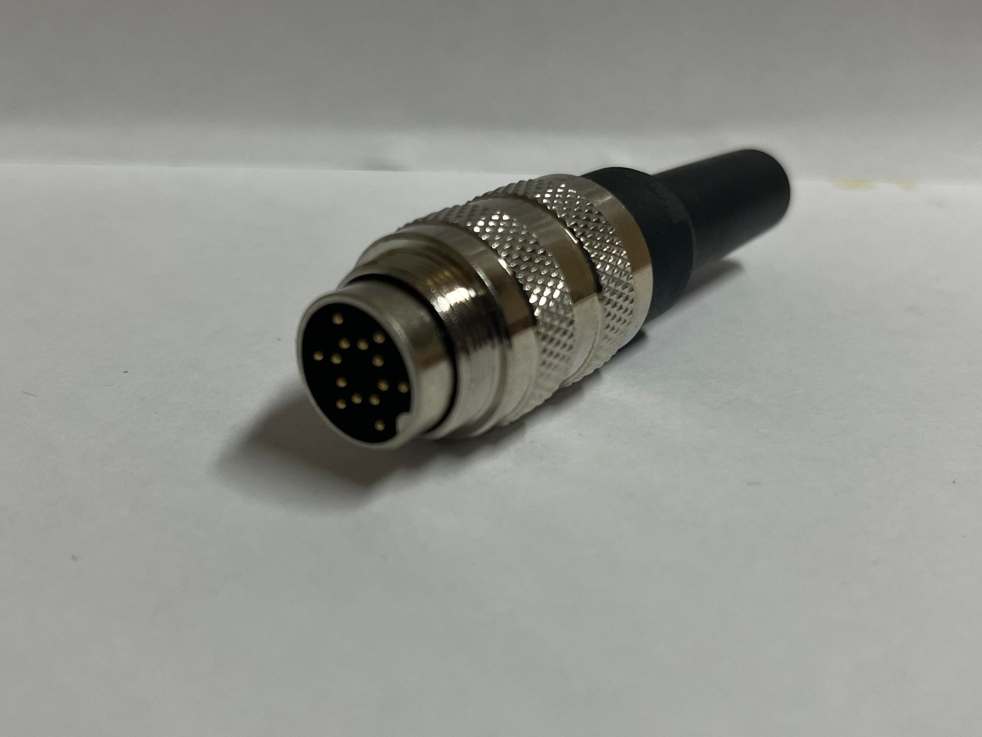 Maojwei - J09F-14A 14 Pin Seyyar Erkek Konnektör