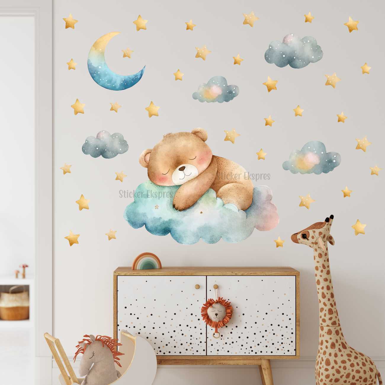 Uyuyan Sevimli Erkek Ayıcık Çocuk Odası Duvar Sticker Seti