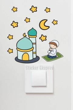 Dua Eden Çocuk Cami Hilal Ve Yıldızlar R2 Ramazan Priz Üstü Sticker