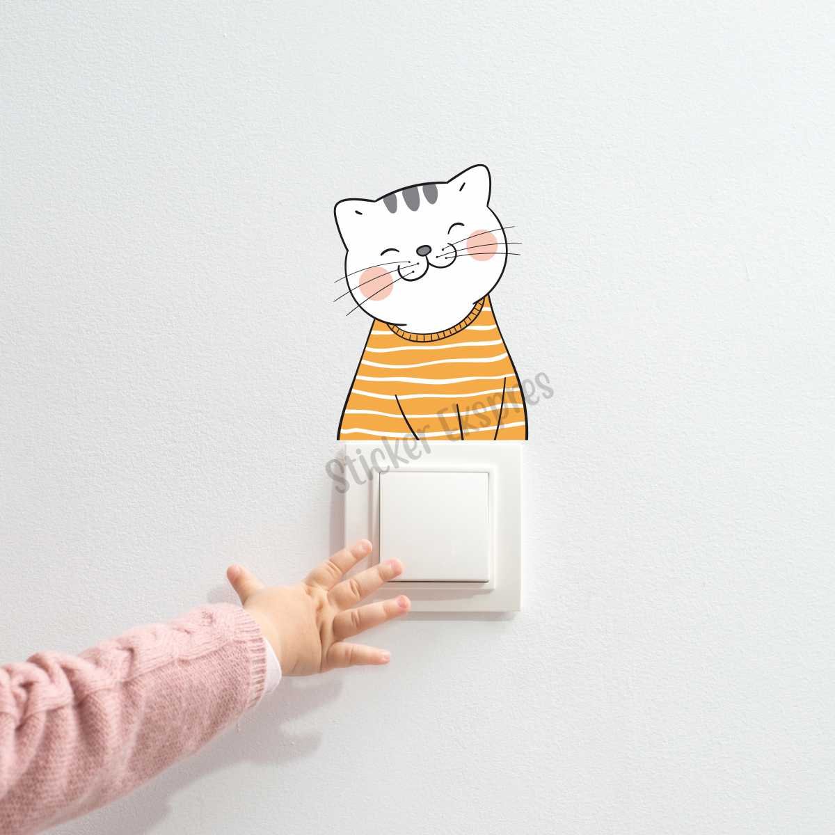 Çizgili Sevimli Kedi Çocuk Odası Priz Üstü Sticker