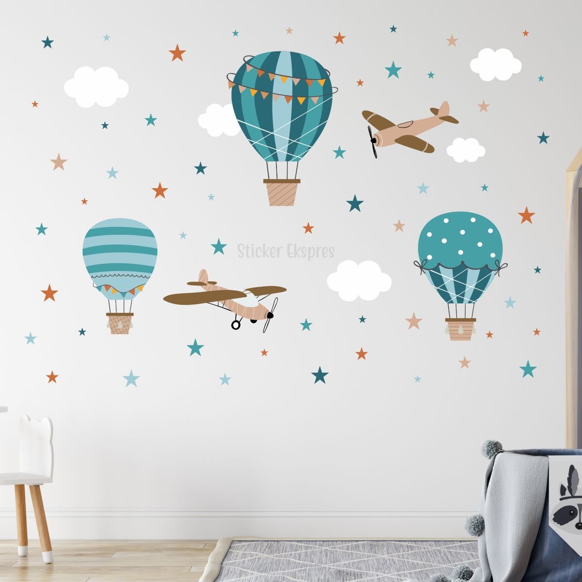 Balonlar ve Uçaklar Çocuk Odası Sticker Seti