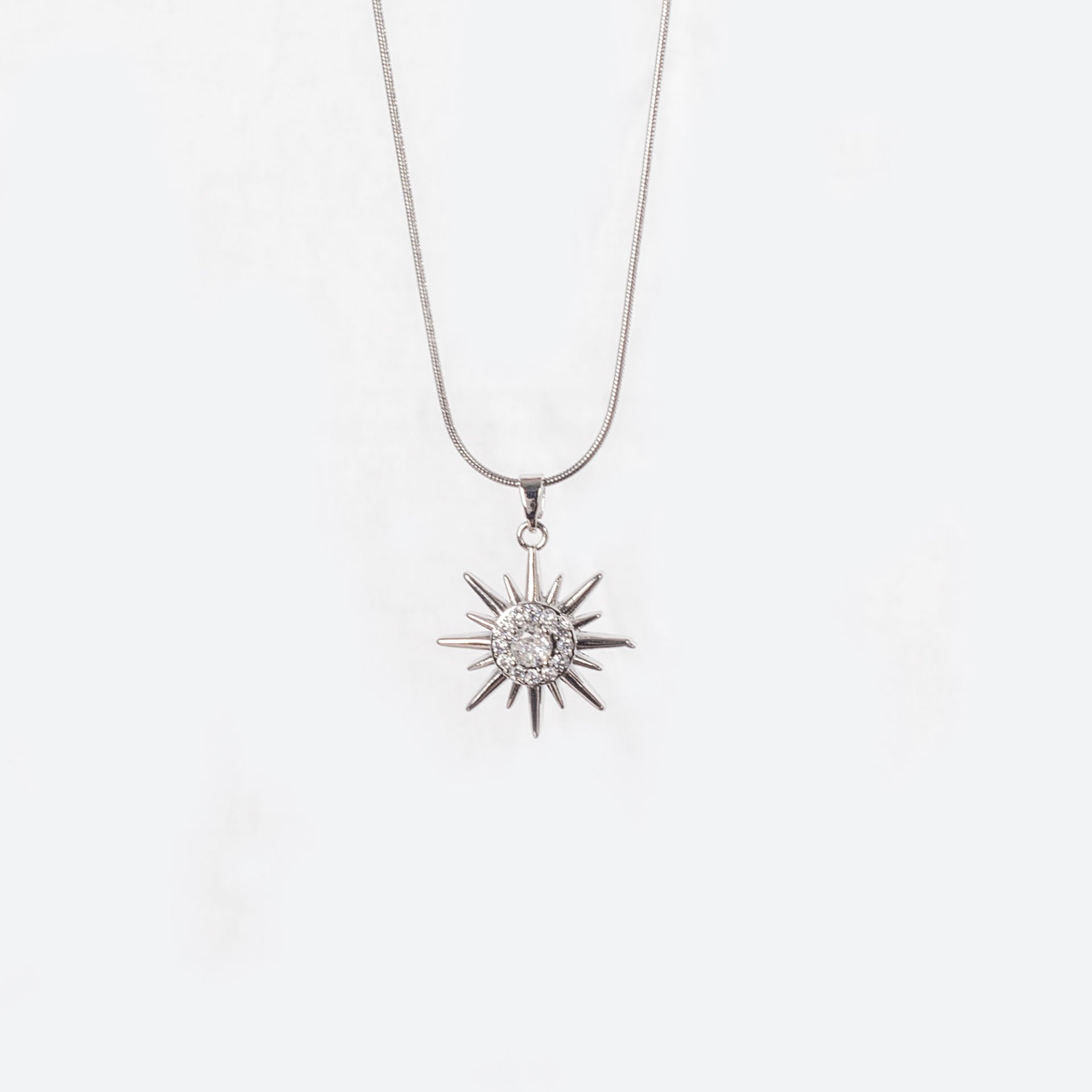 Nur Silver Taşlı Güneş Çelik Kolye - NUR-CL00377