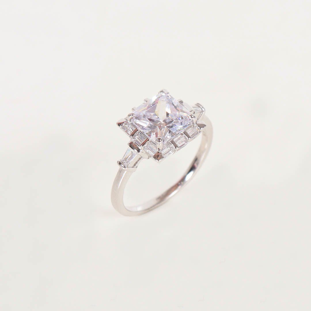 Nur Silver Baget Taşlı Gümüş Yüzük NUR-YZ00503