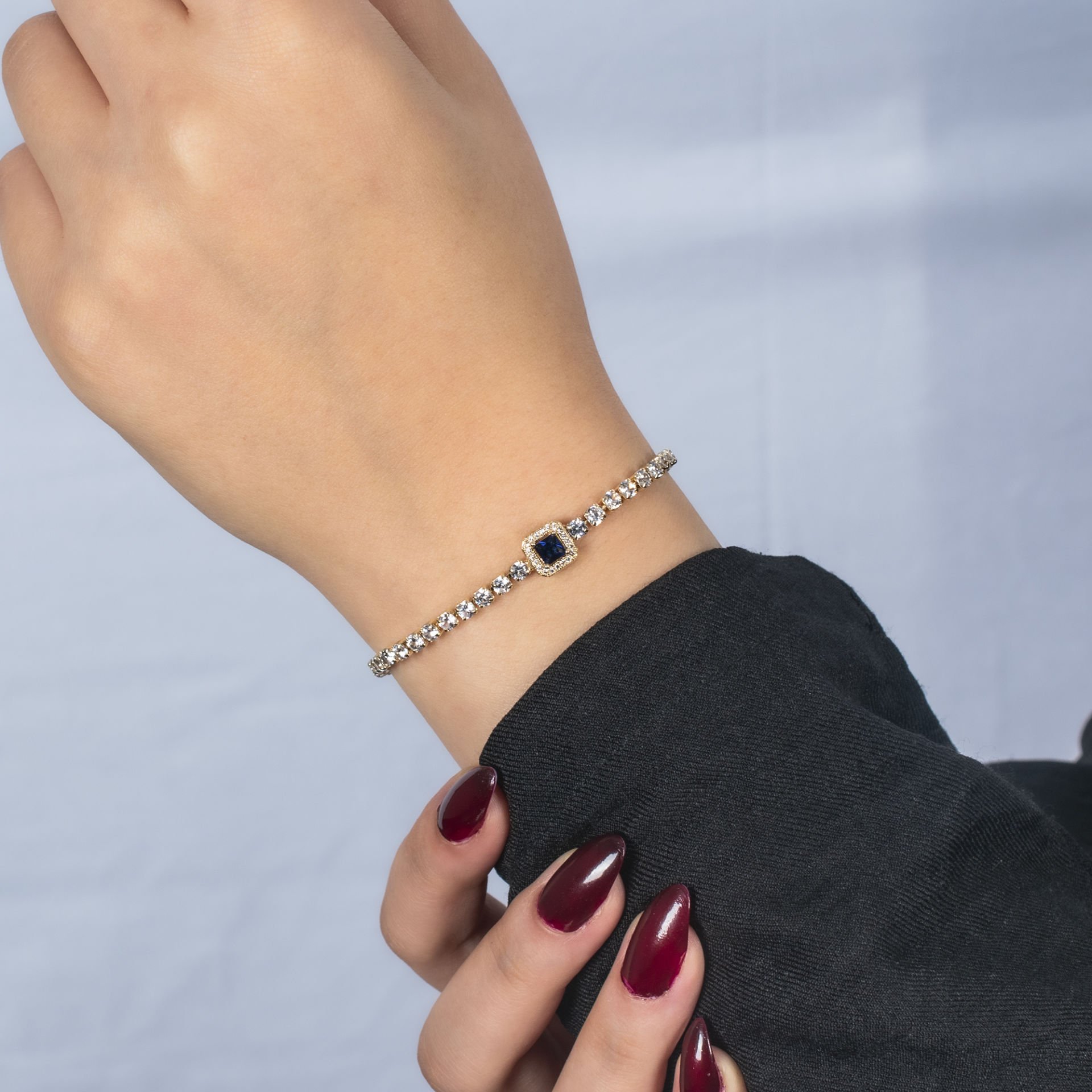Nur Silver Mavi Taşlı Gold Su Yolu Çelik Bileklik - NUR-BK03219