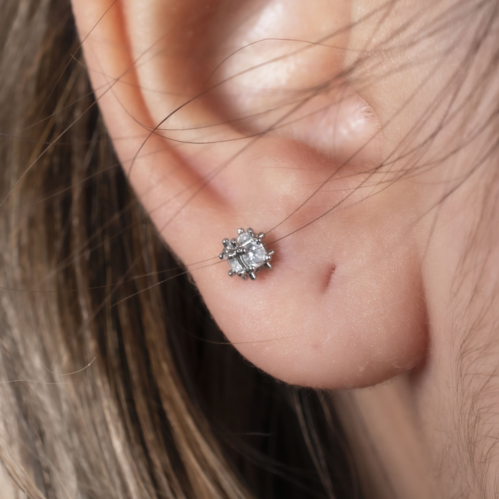 Nur Silver Yuvarlak Çelik Tragus Küpe - NUR-KE03280