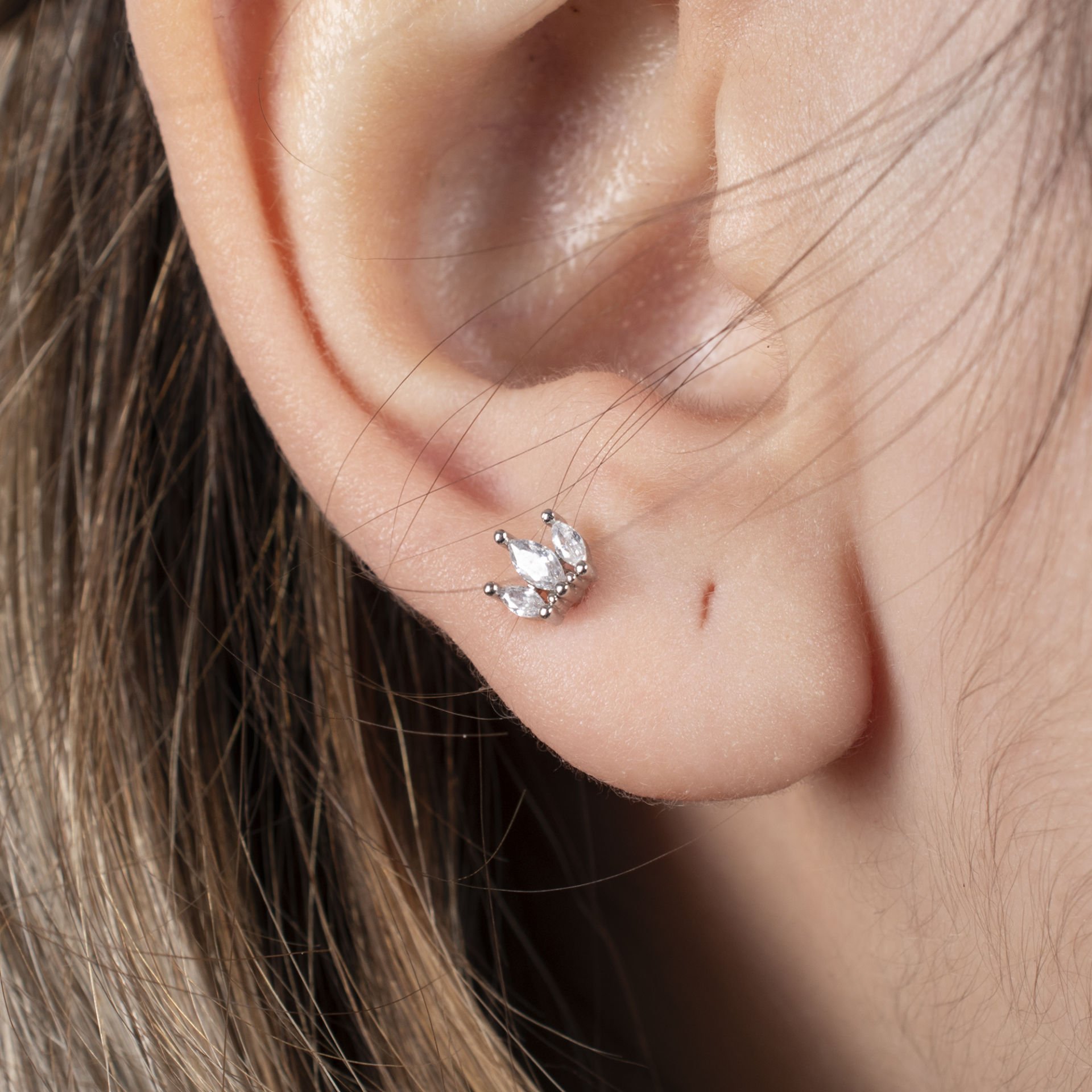 Nur Silver Taç Çelik Tragus Küpe - NUR-KE03289