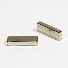 30x10x5 mm N52 Rectangular Neodymium Magnet