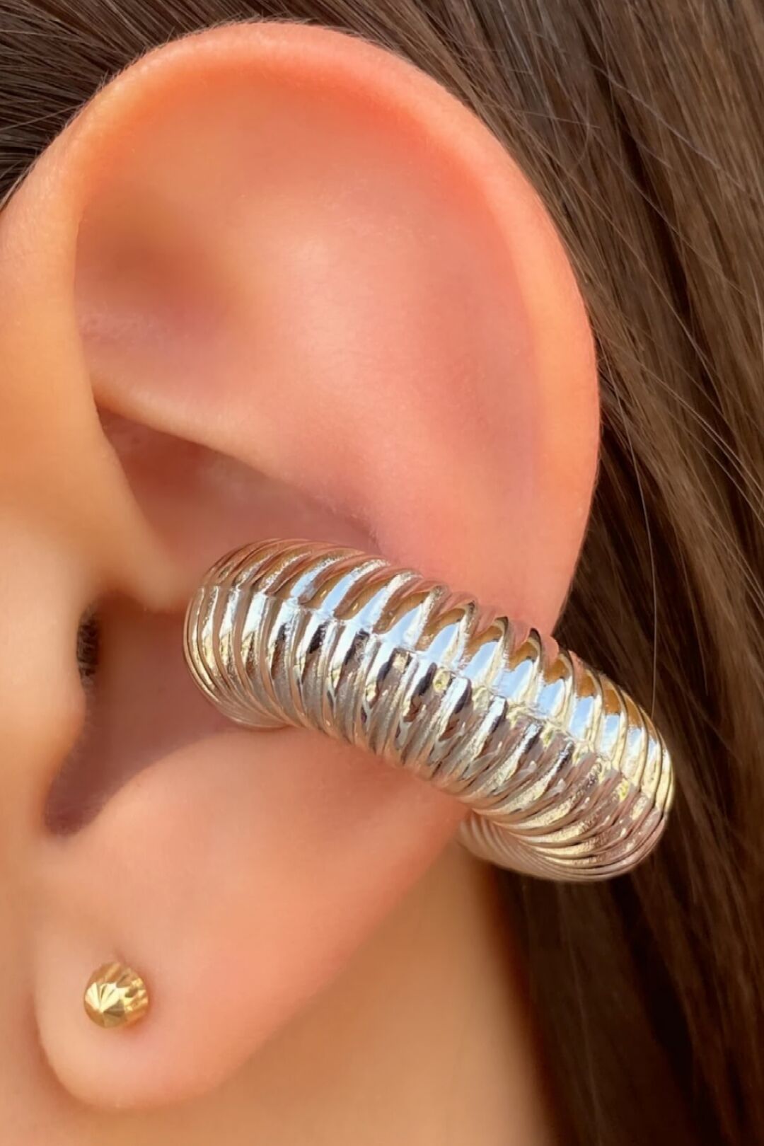 Büyük Bombeli Earcuff Geniş Halka Kıkırdak Küpesi Gümüş Renk