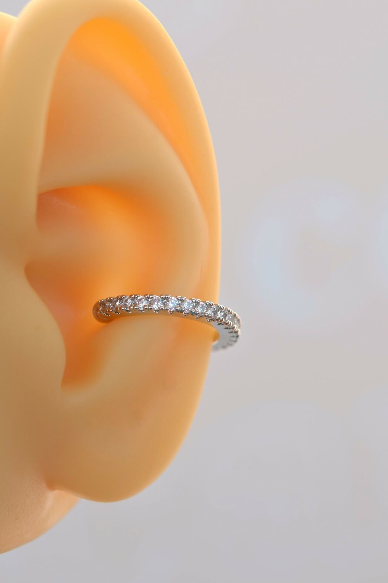 Gümüş Renkli Taşlı İnce Earcuff İnce Taşlı Sıkıştırmalı Kıkırdak Küpesi