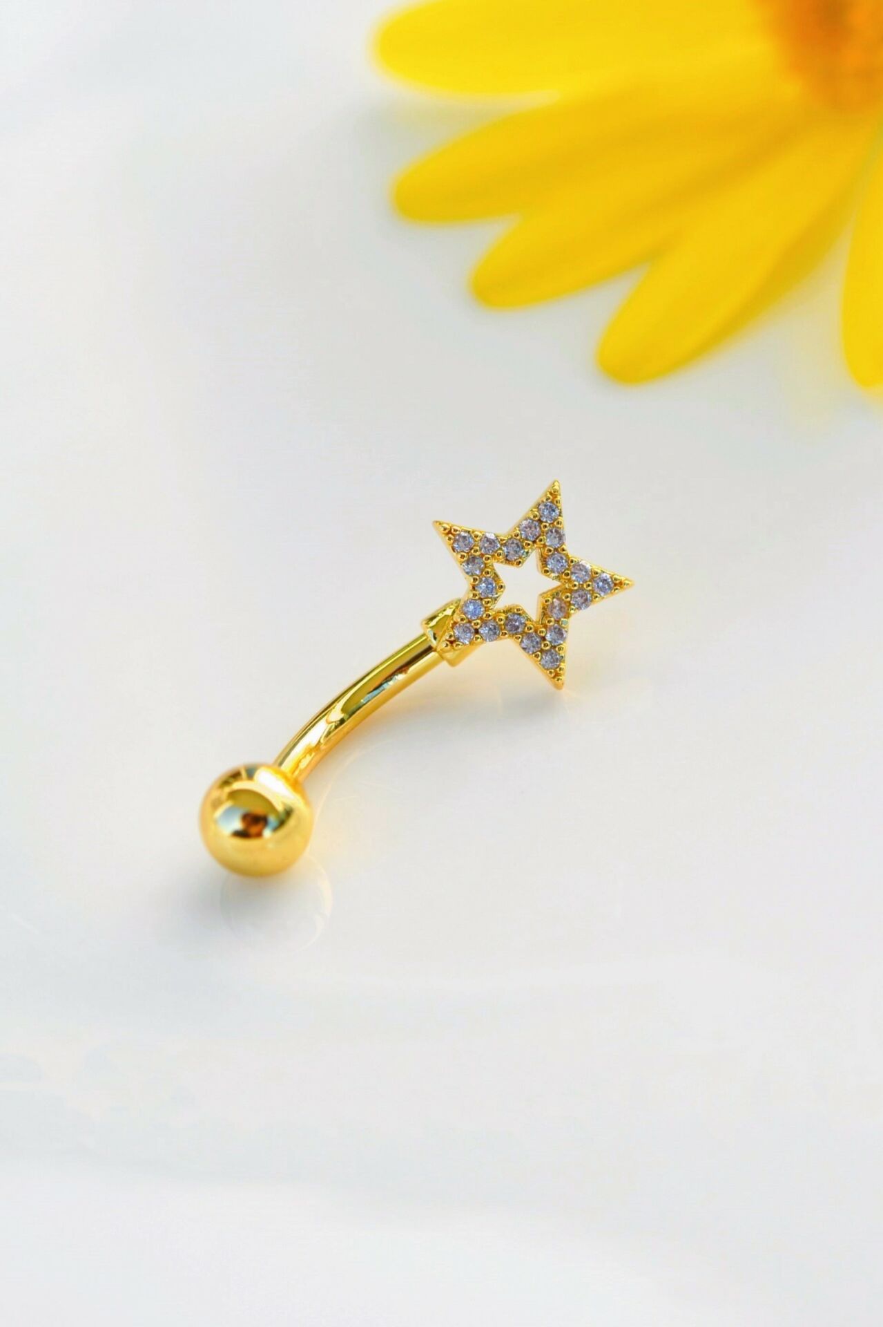 Yıldızlı Minimal Göbek Piercingi Gold Renk