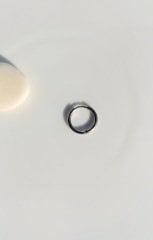 Erkek Gümüş Renk Çelik Halka Küpe 16 mm Orta Boy