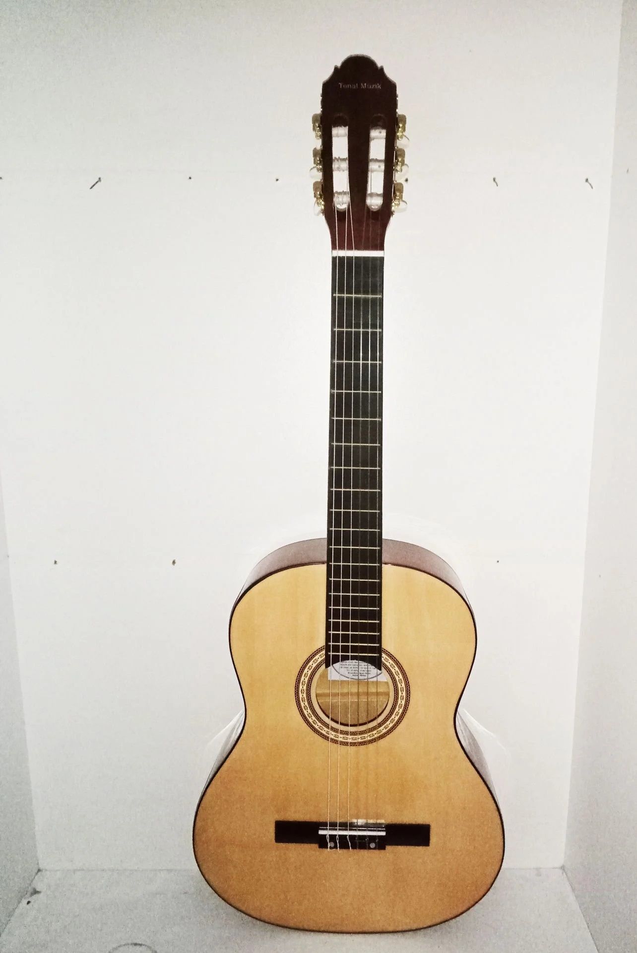 Tonal HDG101 4/4 Masif Klasik Gitar Sap Çelikli ve Naturel Renk