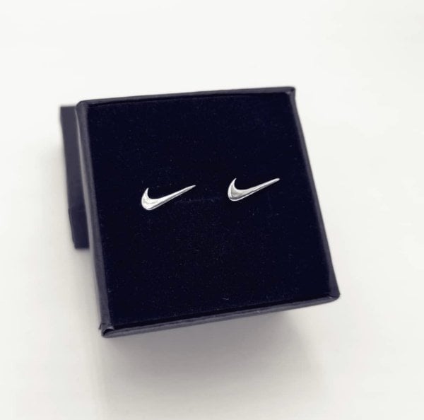 925 Gümüş / Nike Küpe