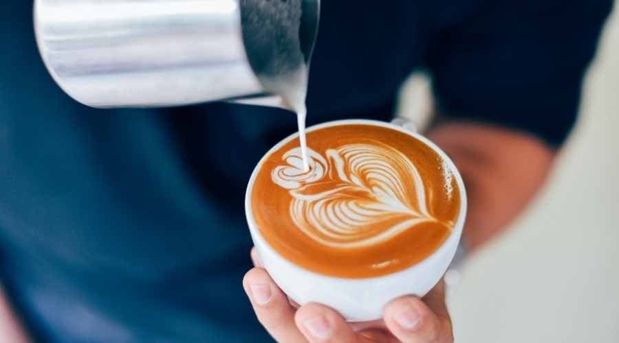 Barista Eğitimi: Kahvenin Lezzet Sırlarını Keşfedin!