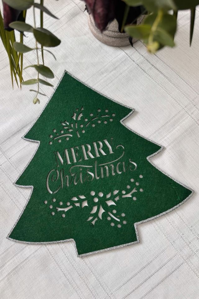 1 adet Yeşil Keçe Ağaç Şeklinde ''Merry Christmas'' Yazılı Simli Noel Suplası & Amerikan Servisi 35 cm
