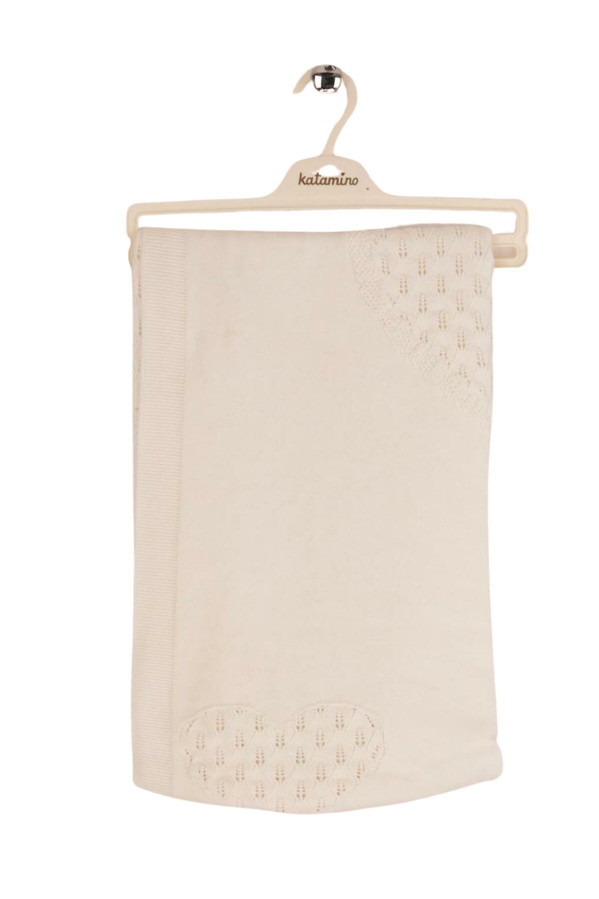 Katamino Kalp Desenli Triko Bebek Battaniyesi KTM027 EKRU