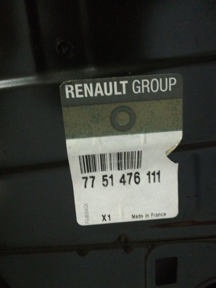Renault Clio 3 7751476111 Sağ Arka Kapı