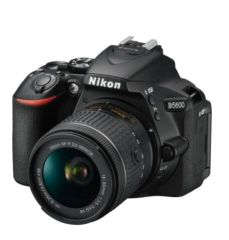 Nikon D5600 18-55 MM VR + 70-300 MM VR DSLR Fotoğraf Makinesi (Nikon Türkiye Garantili)