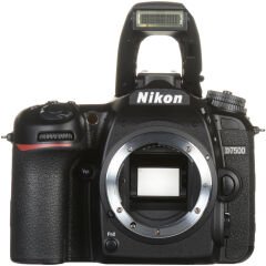 Nikon D7500 Body DSLR Fotoğraf Makinesi (Nikon Türkiye Garantili)