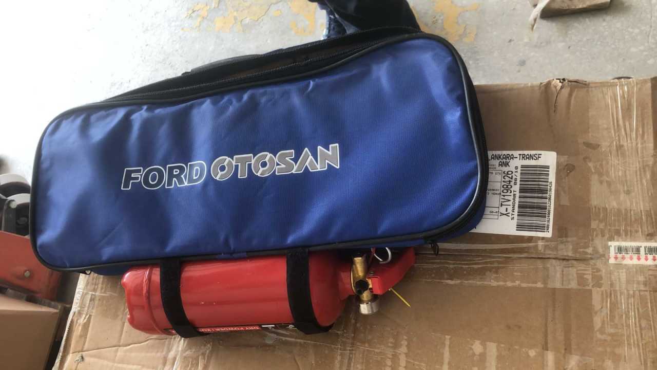Trafik Ve İlk Yardım Seti | Ford Otosan ( Yangın Söndürme Tüplü )