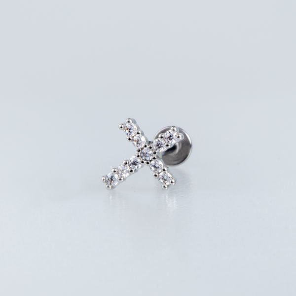 Piercing Tragus Haç