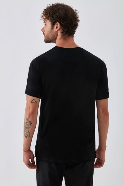 Siyah T-shirt