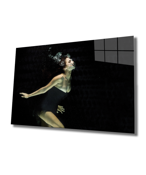 Suda Kadın Cam Tablo  4mm Dayanıklı Temperli Cam, Woman Under Water Glass Wall Art