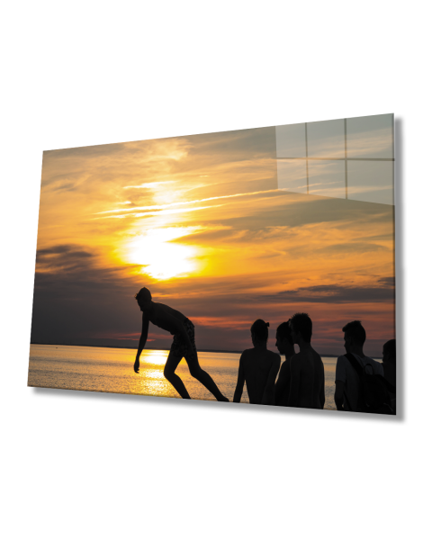 Gün Batımında Denize Giren İnsanlar Cam Tablo  4mm Dayanıklı Temperli Cam People Swimming at Sunset Glass Table 4mm Durable Tempered Glass