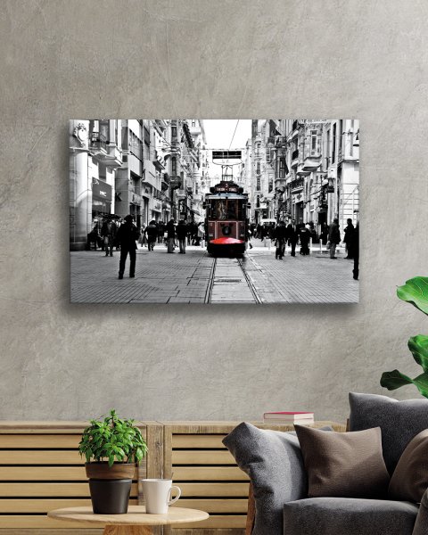 İstanbul Siyah Beyaz Taksim Tramvay Cam Tablo 4mm Dayanıklı Temperli Cam