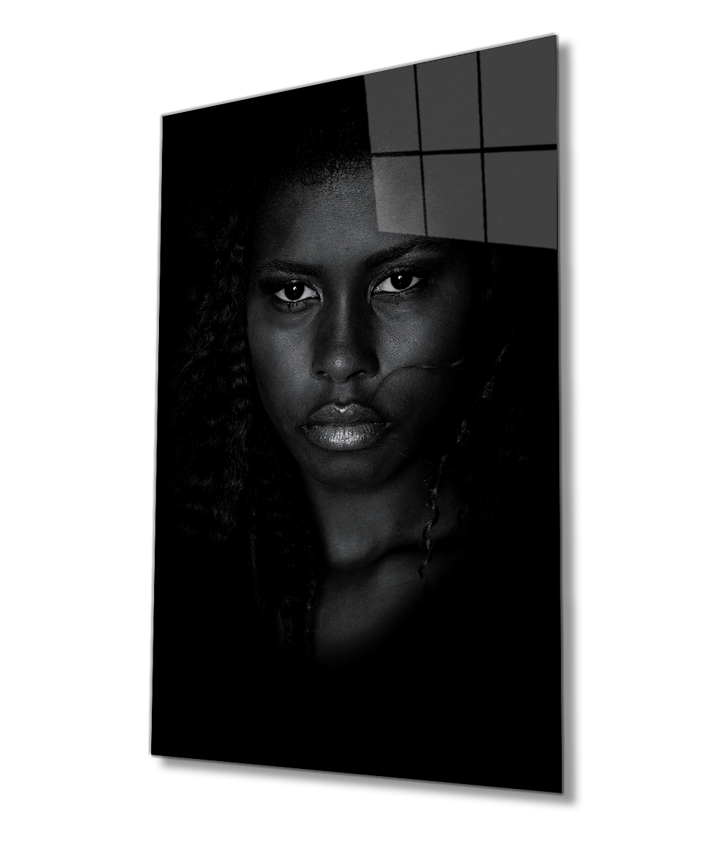 Siyahi Kadın Keskin Bakış Cam Tablo  4mm Dayanıklı Temperli Cam, Black Woman Sharp Look Glass Wall Art