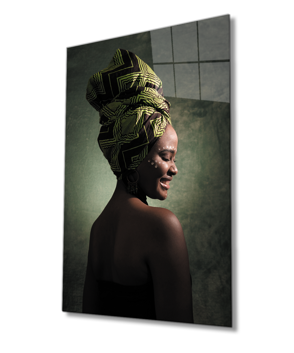 Afrika Stili Şal Gülen Kadın Cam Tablo  4mm Dayanıklı Temperli Cam, African Style Shawl Smiling Woman Glass Wall Art
