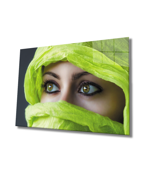 Fıstık Yeşili Peçe Yeşil Gözlü Kadın Cam Tablo  4mm Dayanıklı Temperli Cam, Pistachio Veil Green Eyed Woman Glass Wall Art