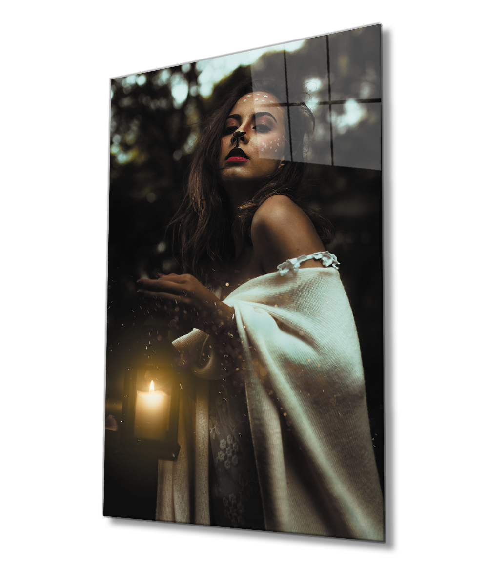 Makyajlı Kadın Portresi Cam Tablo  4mm Dayanıklı Temperli Cam Woman Portrait with Makeup Glass Wall Art