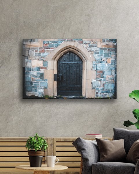 Taş Duvarlar ve Kemerli Kapı Siyah  Kapı Cam Tablo  4mm Dayanıklı Temperli Cam Stone Walls and Arched Door Black Door Glass Table 4mm Durable Tempered Glass