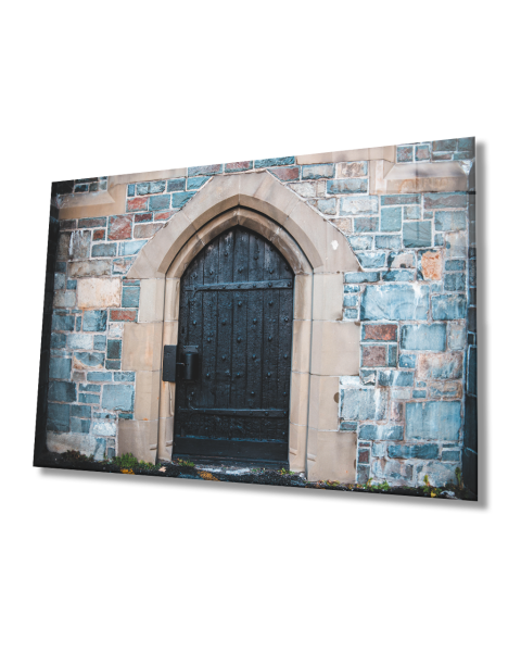 Taş Duvarlar ve Kemerli Kapı Siyah  Kapı Cam Tablo  4mm Dayanıklı Temperli Cam Stone Walls and Arched Door Black Door Glass Table 4mm Durable Tempered Glass