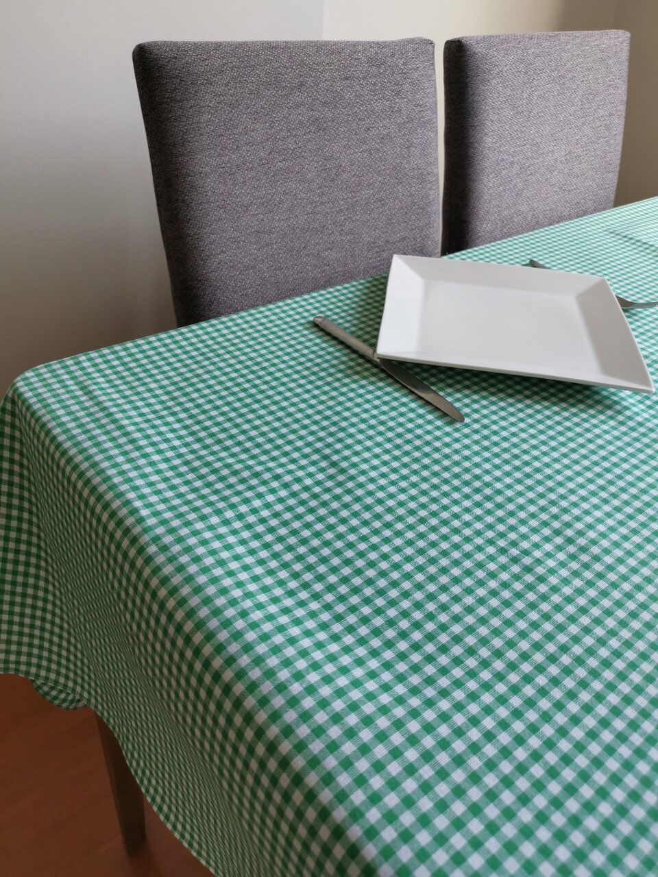Masa Örtüsü, Kareli Yeşil