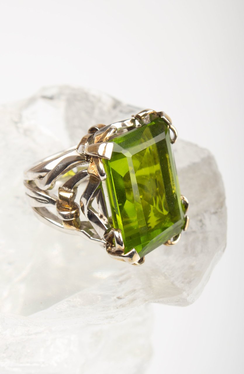 Peridot Yüzük