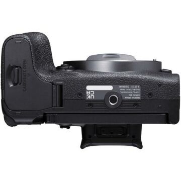 EOS R10 + EF-M 18-150 mm f/3.5-6.3 ıs STM Lens Kit