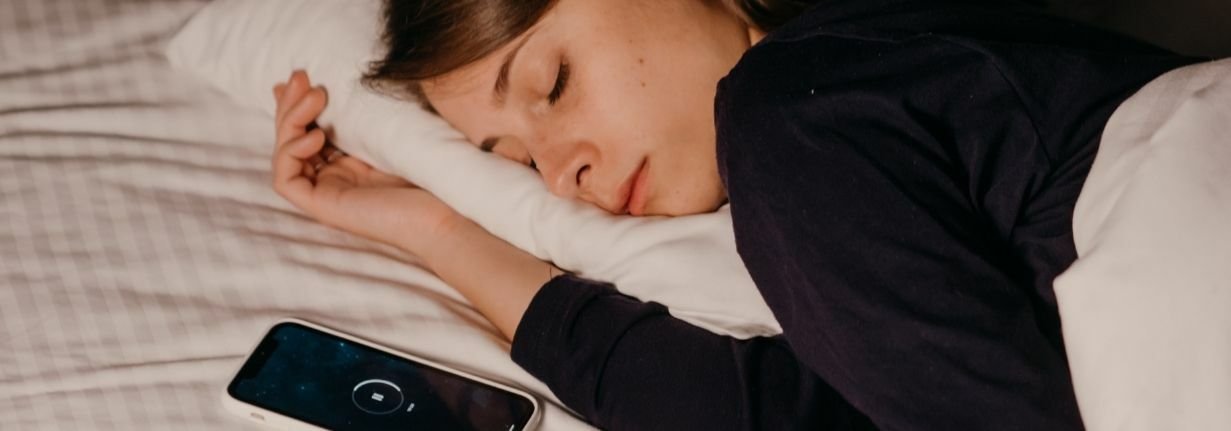 Dikkat: Telefon Işığı Uykunuzu Etkilemesin