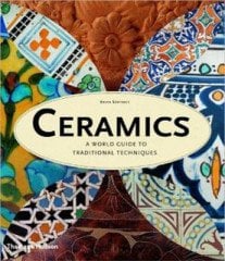 Ceramics-A World Guide Traditional Techniques