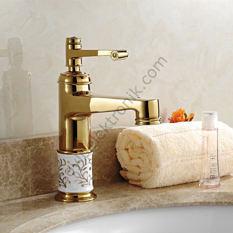 Gold Sıcak ve Soğuk Güverte Monteli Altın Retro Banyo Lavabo Bataryası