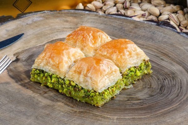 Kare Baklava  1 Kg