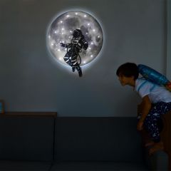 Veraart Kişiselleştirilebilir Işıklı Epoksi Cam Katmanlı Tablo Astronot Dolunay 40 cm