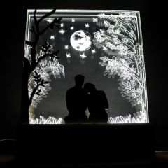 Veraart 3 Katmanlı Ay Manzarasında Oturan Sevgili Kişiye Özel Pleksi Gece Lambası Sevgililer Günü Hediyesi