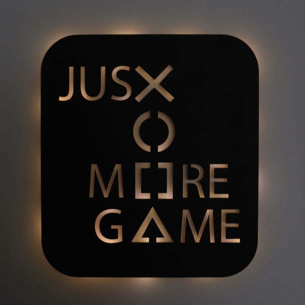 Veraart Işıklı Just More Game Dekoratif Tablo Oyun Odası Duvar Dekorlu Gece Lambası